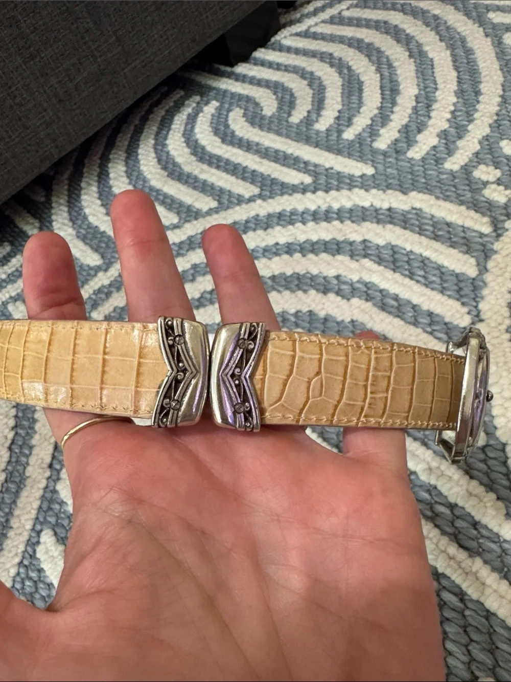 Vintage Brighton B2701 Reversible White Tan Croc Embossed Leather Belt Hinged